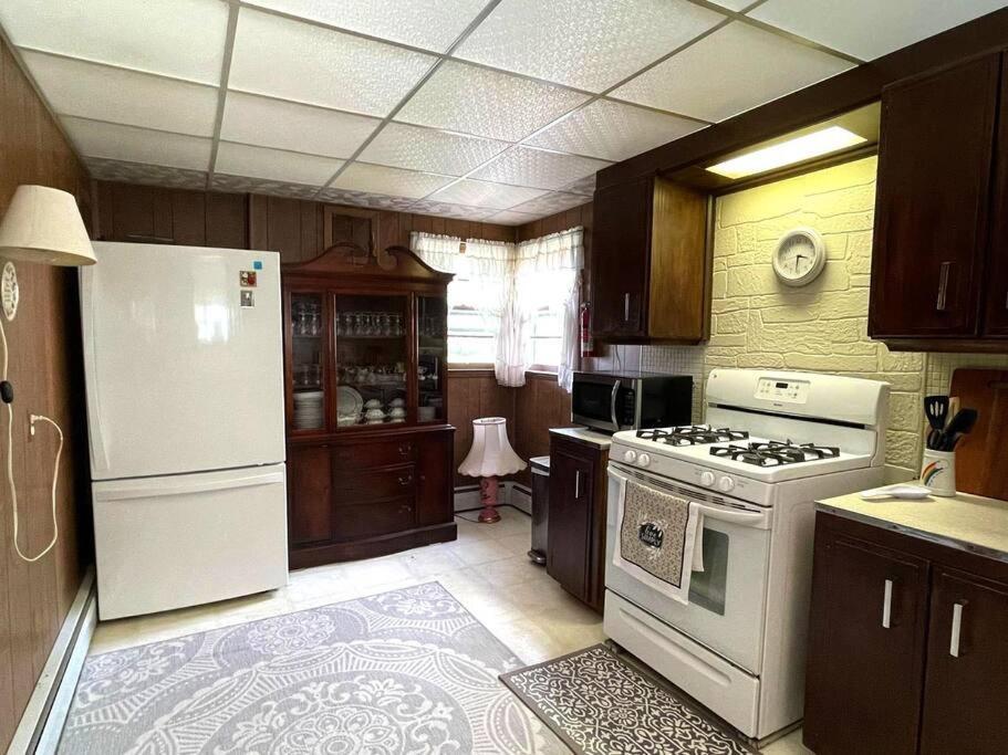Entire Home In Buffalo - 6 Guests 3 Bedroom 1 Bath - Convenient Location - 25Min To Niagara Falls Esterno foto