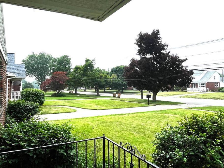 Entire Home In Buffalo - 6 Guests 3 Bedroom 1 Bath - Convenient Location - 25Min To Niagara Falls Esterno foto